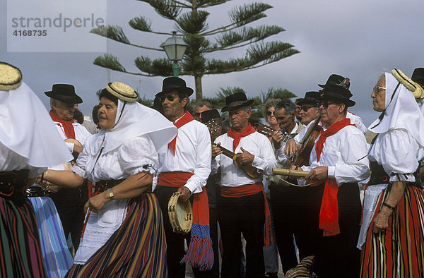 Traditionelle Musik und Tanz mit Timple auf Lanzarote