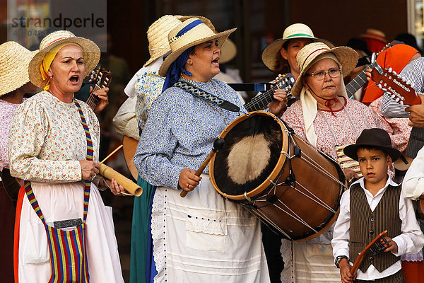 Folkloregruppe in Maspalomas  Gran Canaria  Kanaren  Spanien