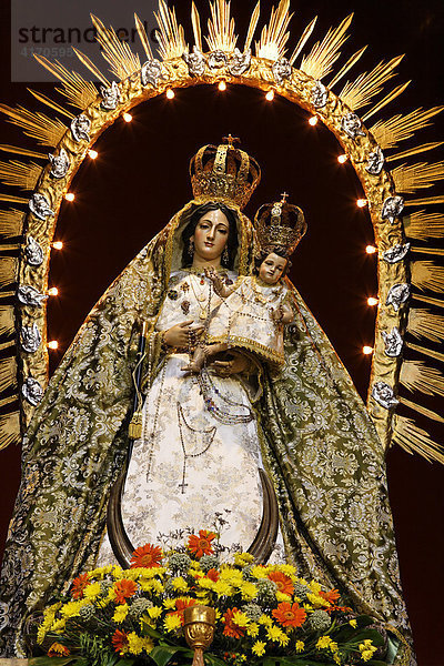 Jungfrau mit dem Rosenkranz Virgen del Rosariao  Hauptaltar  Kirche San Sebastian  Agüimes  Gran Canaria  Kanaren  Spanien