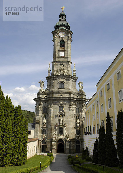 Barocke Westurmfassade Stift Zwettl  Waldviertel  Niederösterreich  Österreich