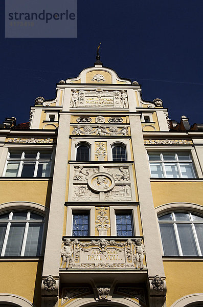 Jugendstilfassade eines Hauses  Bamberg  Oberfranken  Bayern  Deutschland