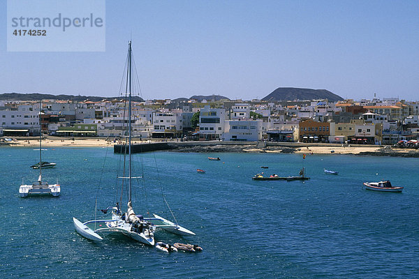 Hafen  La Oliva  Corralejo  Fuerteventura  Spanien