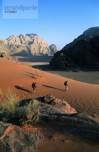 Trekking  Wadi Rum  Jordanien  Asien
