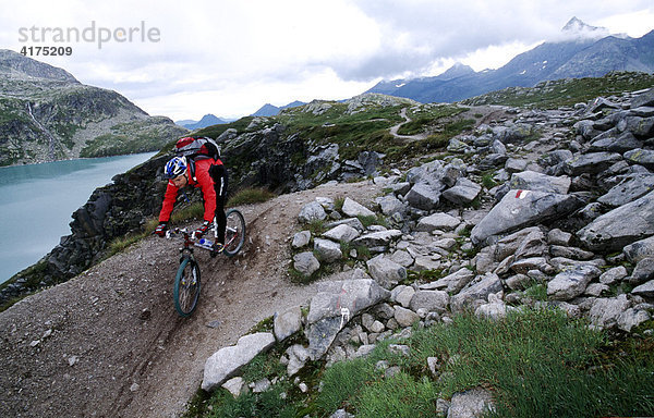 Transalp  Mountainbiker  Kalser Tauern  Hohe Tauern  Alpen  Österreich