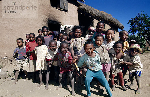 Kinder  Ambatolampy  Magagaskar  Afrika
