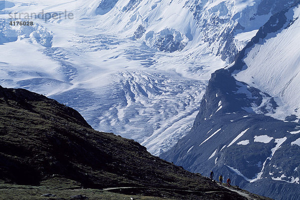 Mountainbiker  Gornergletscher  Zermatt  Wallis  Schweiz