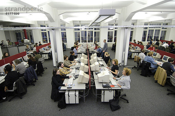 Telefonstudio (Callcenter) bei forsa  Gesellschaft für Sozialforschung und statistische Analyse  Berlin  Deutschland