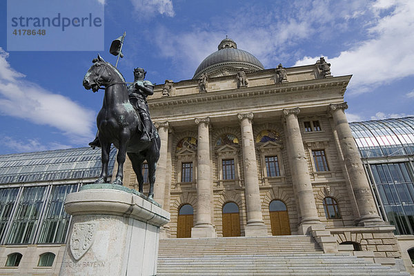 Bayerische Staatskanzlei  Westseite  München  Oberbayern  Bayern  Deutschland