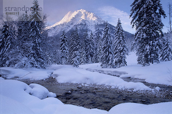 Unnütz im Winter  Rofangebirge  Nordtirol  Österreich  Europa