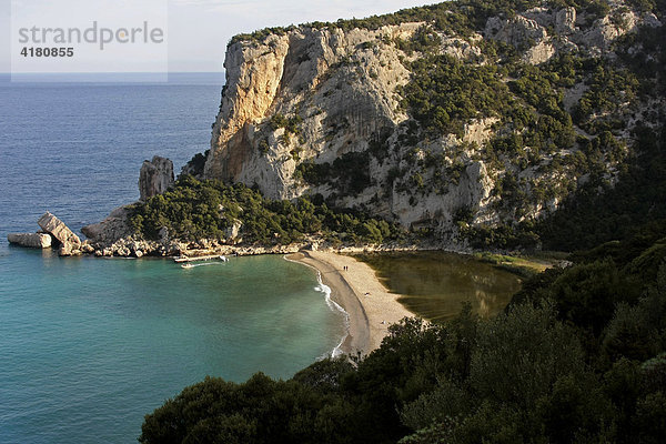 Cala Luna aus der Vogelperspektive  Sardinien  Italien  Europa