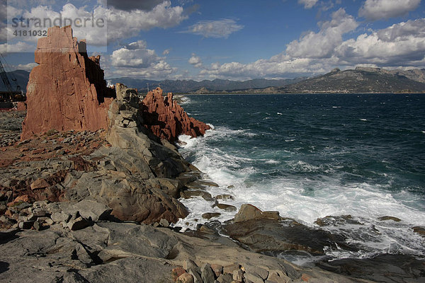 Rote Felsen in Arbatax  Sardinien  Italien