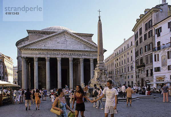 Pantheon  Fontana di Pantheon  Piazza della Rotonda  Rom  Latium  Italien
