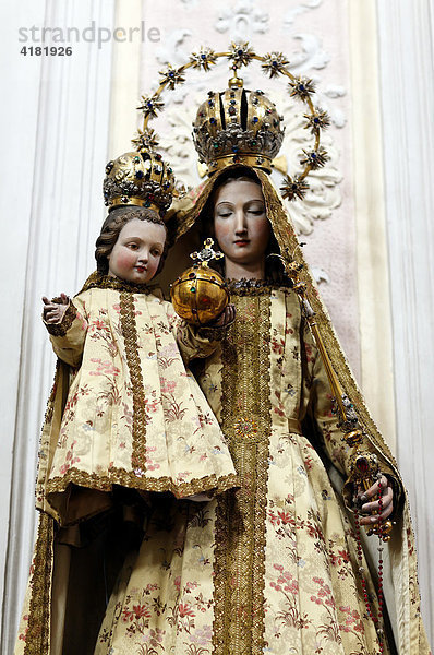 Maria mit Jesuskind in der Dreifaltigkeitskirche  München  Bayern  Deutschland
