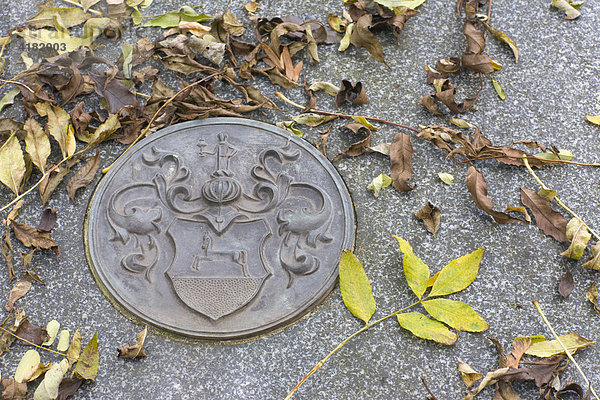 Grab von Julius Ritter von Hofmann  1840-1896  Architekt  Alter Südfriedhof München  Bayern  Deutschland