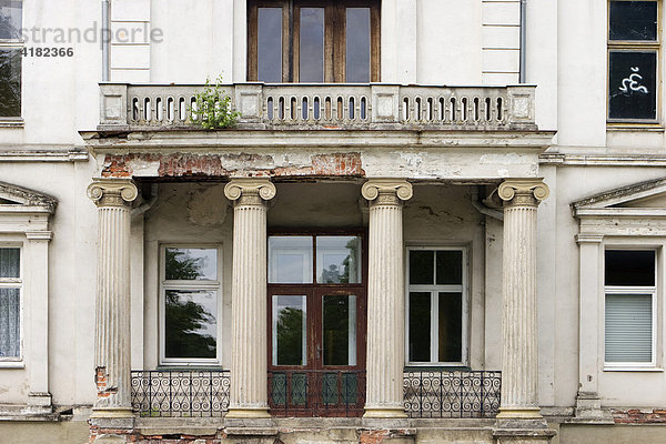 Haus in der Stadt Putbus auf der Insel Rügen  Mecklenburg Vorpommern  Deutschland  Europa