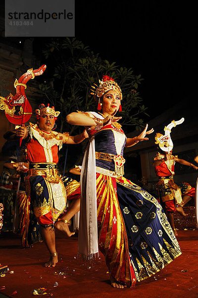 Legong Tanz in Ubud  Bali  Indonesien