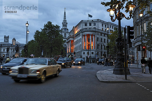 Trafalgar Square in London  Großbritannien