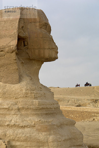 Die Pyramiden in Gizeh. Cheops Pyramide mit dem Sphinx  Gizeh  Kairo  Ägypten