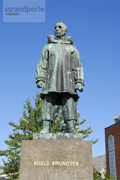Roald Amundsen Denkmal  Tromsö  Norwegen