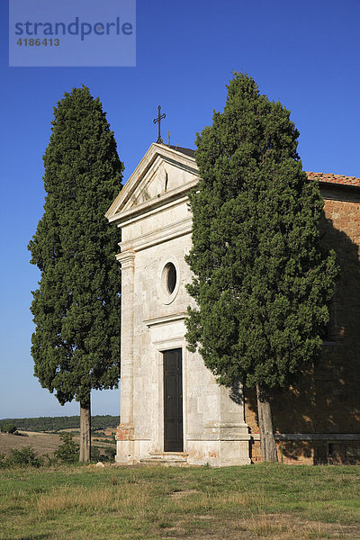 Capella di Vitaleta bei San Quirico d'Orcia  Crete  Toskana  Italien