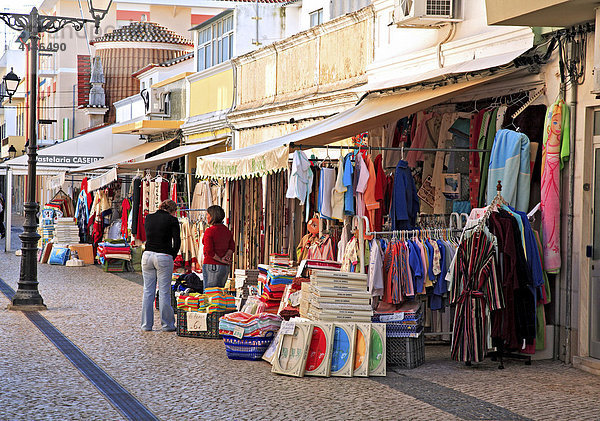 Einkaufstraße in Vila Real de Santo Antonio  Algarve  Portugal