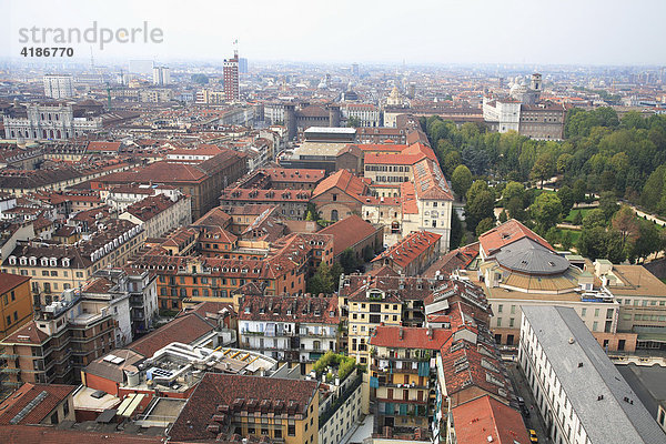 Blick auf das Stadtzentrum von der Mole Antonelliana aus  Turin  Torino  Piemont  Italien
