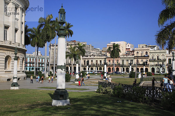 Parque Central am Boulevard Paseo de Marti  Platz am Capitol  Havanna  Kuba