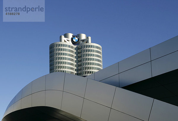 BMW-Zentrale (Vierzylinder)  München  Bayern  Deutschland