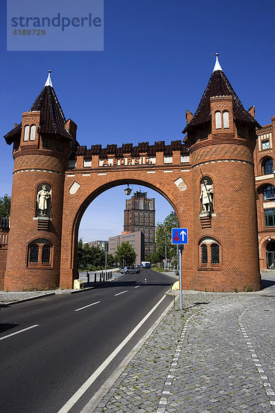 Das alte Tor der ehemaligen Borsigwerke in Tegel  Berlin  Deutschland