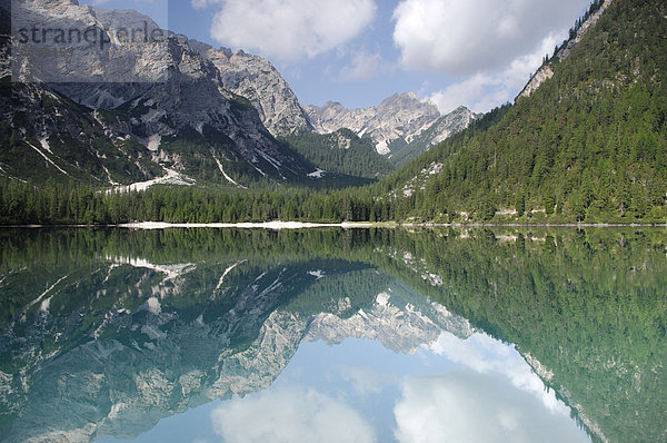 Pragser Wildsee  Lago di Braies  Pustertal  Südtirol Italien