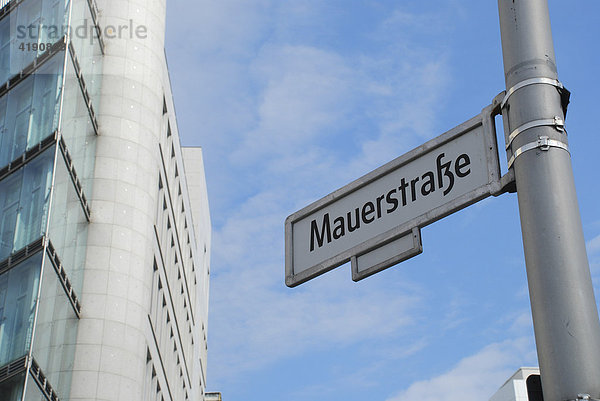 Mauerstraße beim Checkpoint Charlie Berlin Deutschland