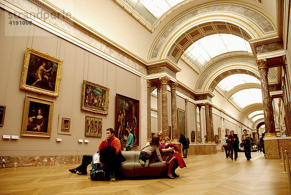 Innenraum Louvre Paris Frankreich