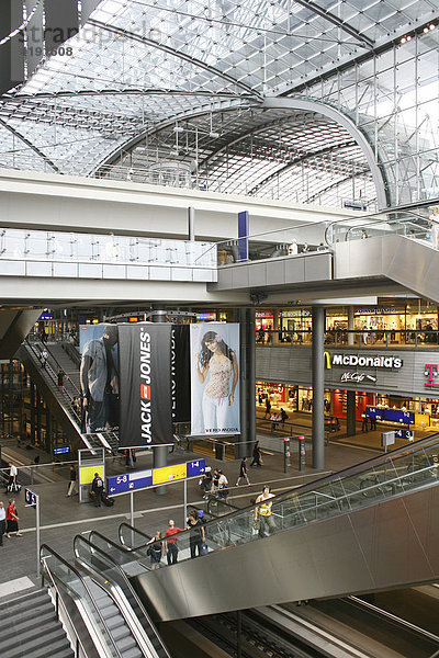 Hauptbahnhof Berlin  Deutschland