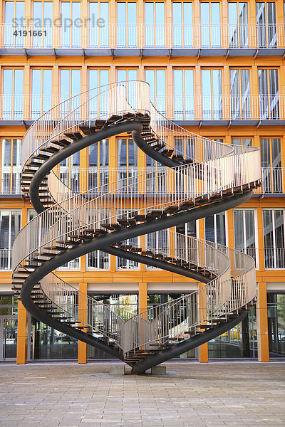 Endlose Treppe  Fassade  Bürogebäude  Alte Messe München  Theresienhöhe  München  Bayern  Deutschland