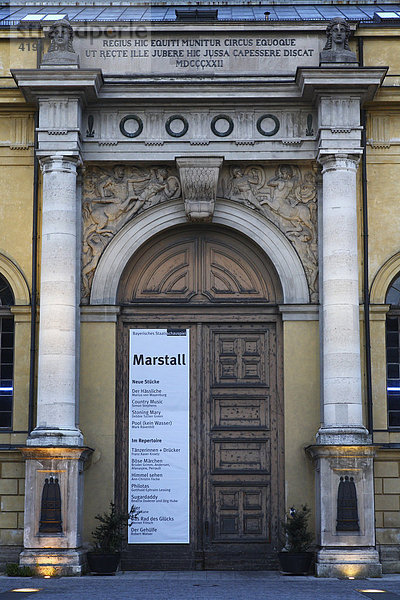 Eingangstor Marstall  Marstallplatz  München  Bayern  Deutschland  Europa