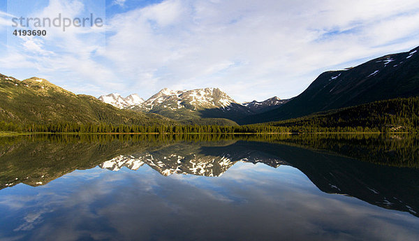 Lake Lindeman im Morgenlicht  Chilkoot Trail  Britisch-Kolumbien  Kanada