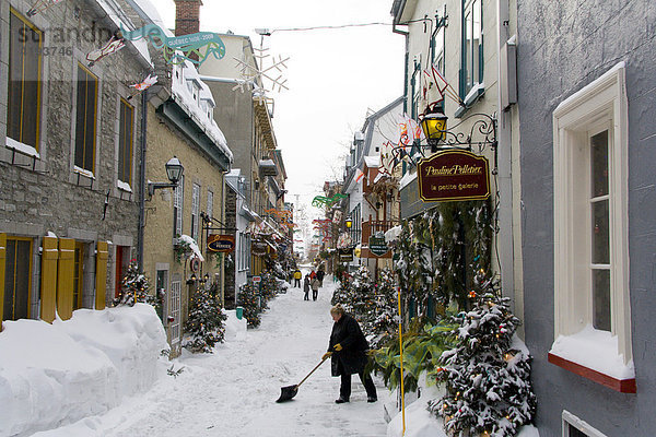 Gasse in der Altstadt von Québec City  Schnee  fegen  Winter  Québec  Kanada