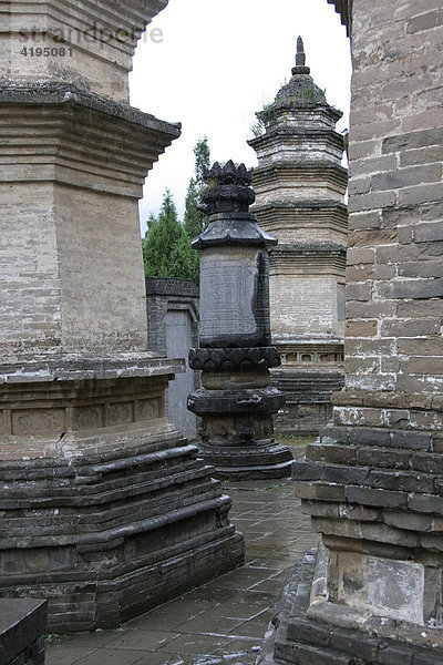 Stupas und Grabmäler am Shaolin-Tempel  Song Shan  Shaolin Kloster  Provinz Henan  China