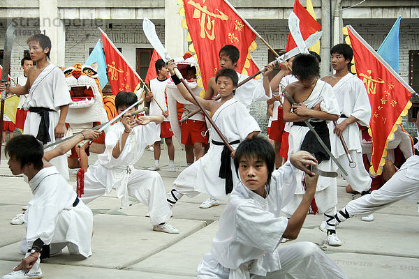 Kungfushow  Wuzhi Gong Fu School  Kung Fu Schule  Wuzhi  Henan  China