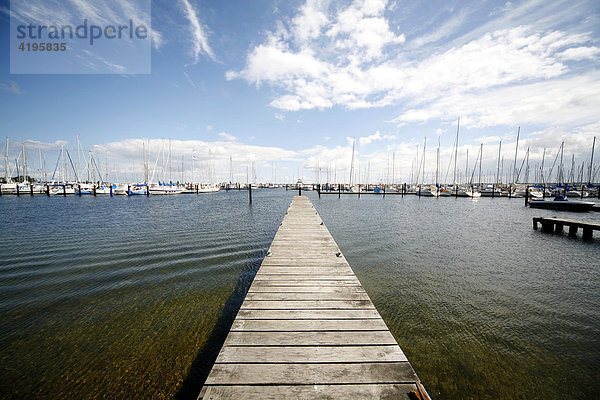 Sportboothafen  Yachthafen Schilksee  Olympiahafen  Ostsee  Kiel  Schleswig-Holstein  Deutschland