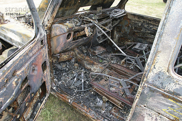 Ausgebrannter Innenraum eines Mercedes G Gelaendewagen