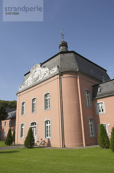 Vorburg von Schloss Wickrath erbaut von Matthieu Soiron  Mönchengladbach  Nordrhein-Westfalen  Deutschland