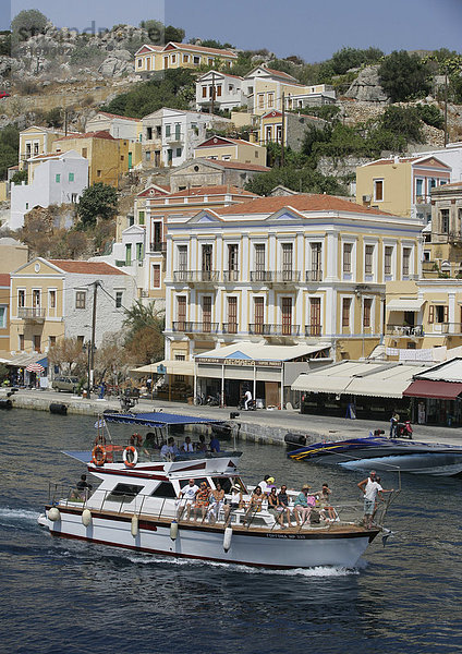 Hafenansicht der Insel Symi bei Rhodos  Griechenland