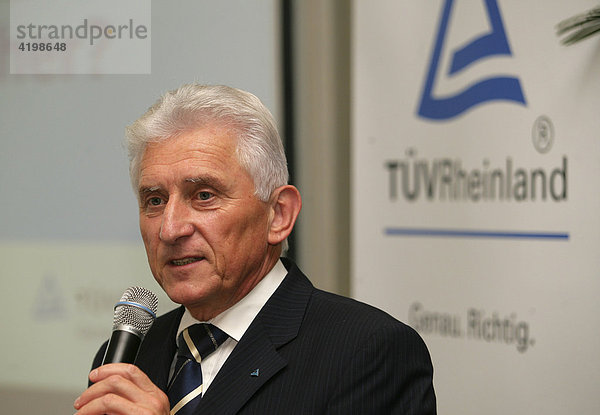 Dr. Jürgen Brauckmann  Vorstand Mobilität der TÜV Rheinland Group