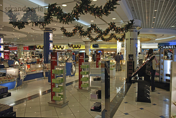 Weihnachtsdekoration  Duty-free Bereich  Flughafen  Bahrain