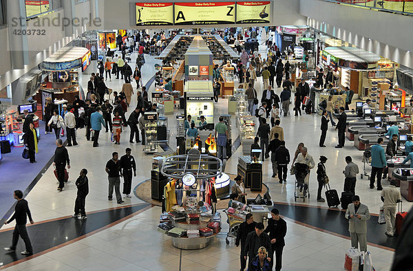 Sheikh-Rashid-Terminal des Internationalen Flughafens mit Duty-Free-Shops  Dubai  Vereinigte Arabische Emirate