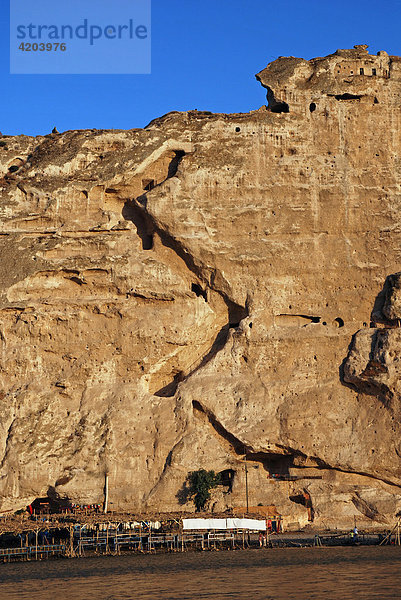 Verbindungsweg vom Tigris zur Festung (12. Jh.) von Hasankeyf  Südostanatolien  Türkei  Asien