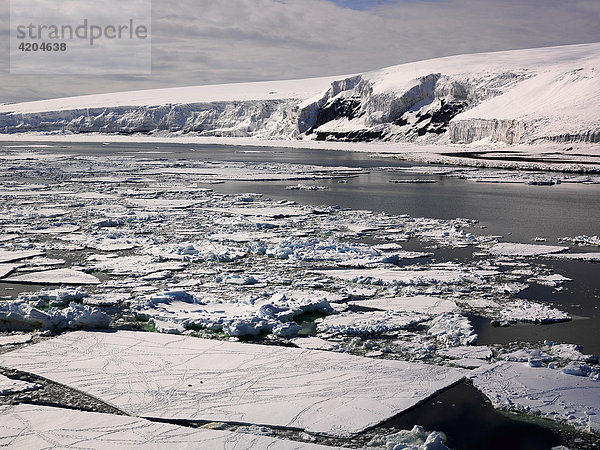 Blick auf Franklin Island mit Gletscherabbruch  Antarktis
