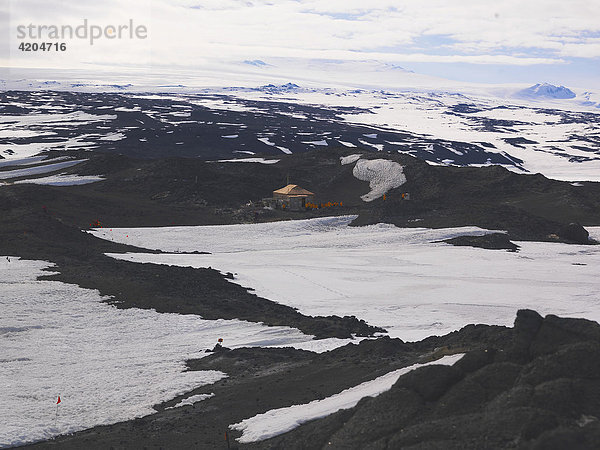 Shackleton's Hut  Aussenansicht  am Cape Royds auf Ross Island  Antarktis