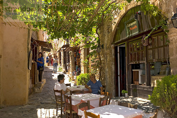 Restaurant  mittelalterliches Wehrdorf Monemvasia  Altstadt  Lakonien  Peloponnes  Griechenland